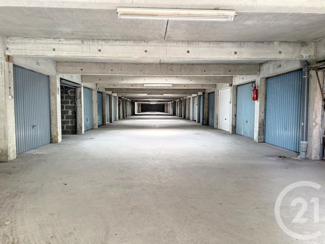 Afficher la photo en grand Parking à vendre - 15 m2 - Brest - 29 - BRETAGNE