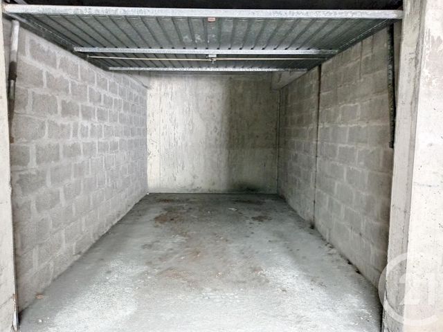 Afficher la photo en grand Parking à vendre - 15 m2 - Brest - 29 - BRETAGNE
