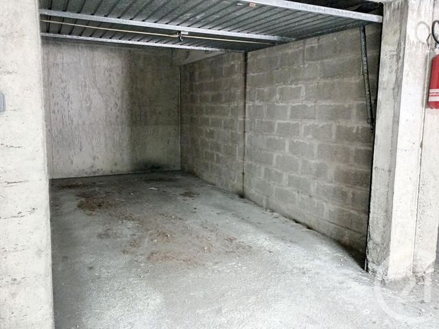 Afficher la photo en grand Parking à vendre - 15 m2 - Brest - 29 - BRETAGNE
