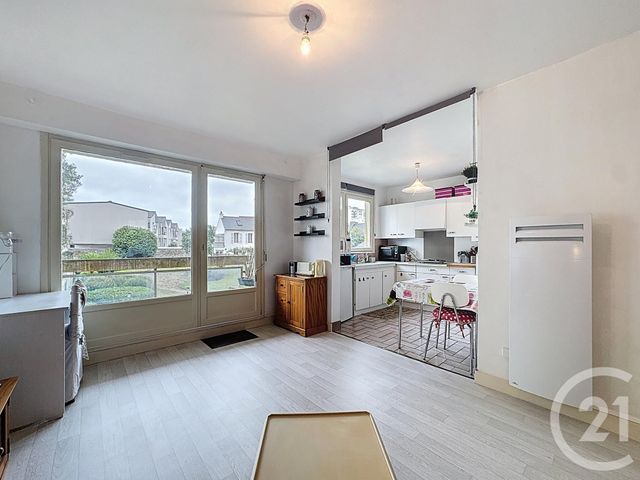 Afficher la photo en grand Appartement T2 à louer - 2 pièces - 43,20 m2 - Brest - 29 - BRETAGNE