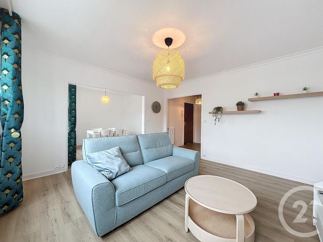 Afficher la photo en grand Appartement T3 à louer - 4 pièces - 79 m2 - Brest - 29 - BRETAGNE