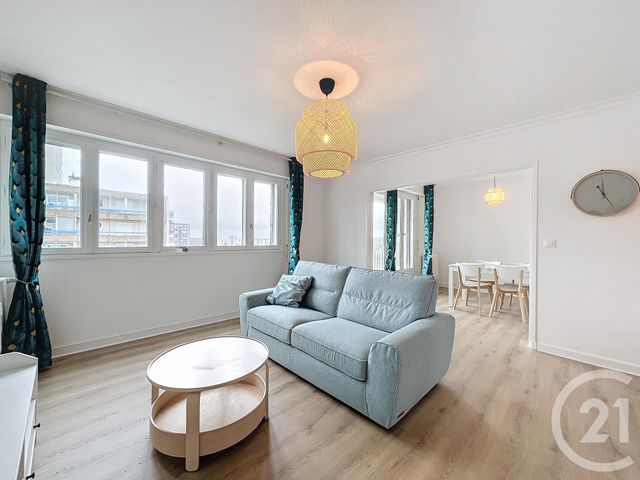 Afficher la photo en grand Appartement T3 à louer - 4 pièces - 79 m2 - Brest - 29 - BRETAGNE