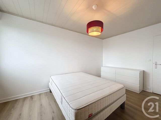 Afficher la photo en grand Appartement T3 à louer - 4 pièces - 79 m2 - Brest - 29 - BRETAGNE