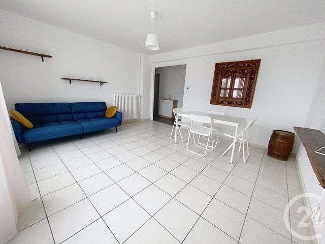 Afficher la photo en grand Appartement T5 à louer - 5 pièces - 76 m2 - Brest - 29 - BRETAGNE
