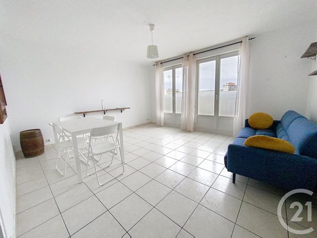Afficher la photo en grand Appartement T5 à louer - 5 pièces - 76 m2 - Brest - 29 - BRETAGNE