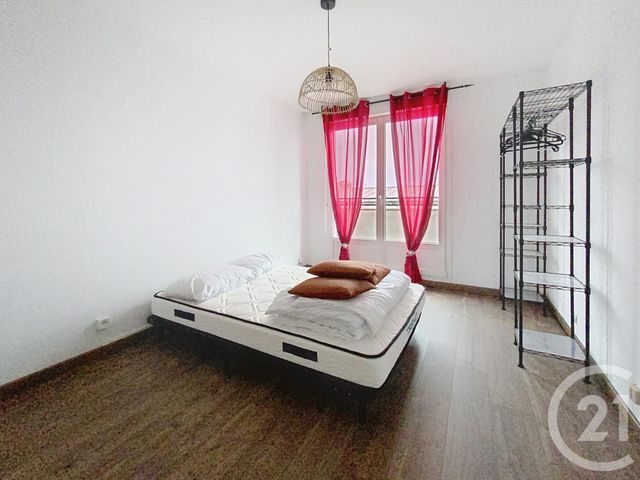 Afficher la photo en grand Appartement T5 à louer - 5 pièces - 76 m2 - Brest - 29 - BRETAGNE