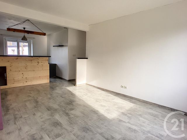 Afficher la photo en grand Appartement T2 à louer - 2 pièces - 50 m2 - Ploudalmezeau - 29 - BRETAGNE