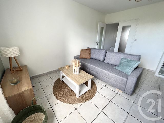 Afficher la photo en grand Appartement T2 à louer - 2 pièces - 54 m2 - Brest - 29 - BRETAGNE