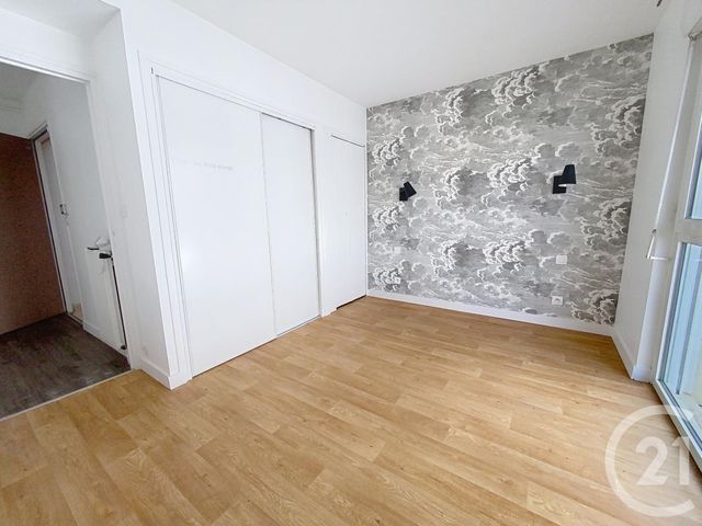 Afficher la photo en grand Appartement T5 à louer - 4 pièces - 85,47 m2 - Brest - 29 - BRETAGNE
