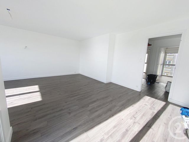 Afficher la photo en grand Appartement T5 à louer - 4 pièces - 85,47 m2 - Brest - 29 - BRETAGNE