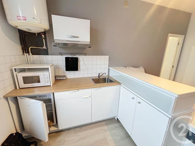 Afficher la photo en grand Appartement Studio à louer - 1 pièce - 18 m2 - Brest - 29 - BRETAGNE