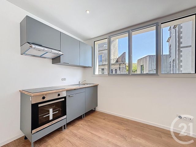 Appartement T3 à louer - 3 pièces - 49,78 m2 - Lesneven - 29 - BRETAGNE