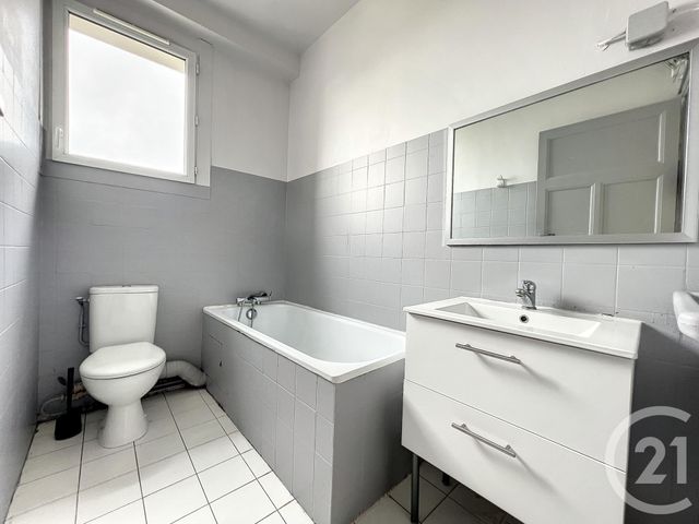 Appartement F1 &agrave; louer - 1 pi&egrave;ce - 29 m2 - Brest - 29 - BRETAGNE