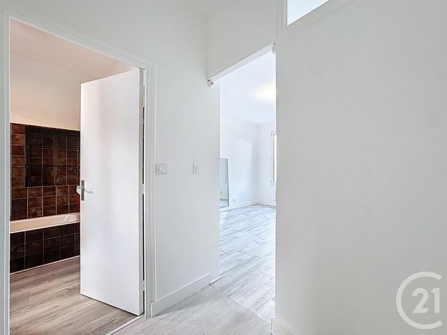 Appartement T2 &agrave; louer - 2 pi&egrave;ces - 42,03 m2 - Lesneven - 29 - BRETAGNE