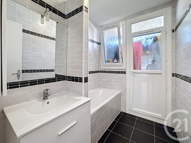 Appartement à vendre - 4 pièces - 66 m2 - Brest - 29 - BRETAGNE